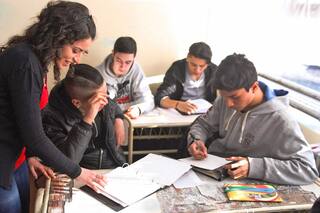 El gasto en personal de las provincias cayó 10% en términos reales