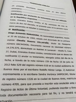 Los documentos de la revocatoria del testamento en favor de las hijas mayores de Diego Maradona