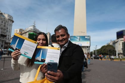 Los documentos que certifican que se subió al mirador