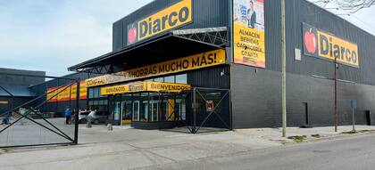 Los dólares se podrán cambiar solo en las sucursales mayoristas de Diarco
