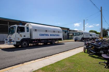 Los dominicanos expulsados son retenidos en el centro de Haina en una primera instancia
