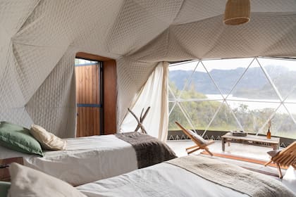 Los domos de La Josefina tienen salamandra, cómodas camas y baño privado