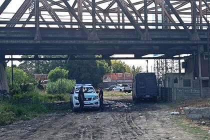 Los dos adolescentes fueron hallados muertos debajo de un puente en Florencio Varela