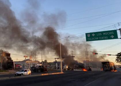 Los dos arrestos de Guzmán López, uno fallido en 2019 y otro exitoso en 2023, dejaron escenas de guerra en Culiacán