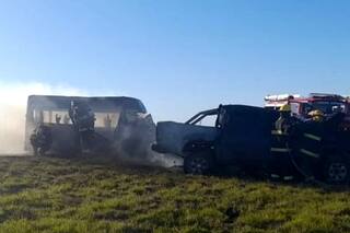 Cinco muertos y varios heridos producto de un choque frontal entre una combi y una camioneta