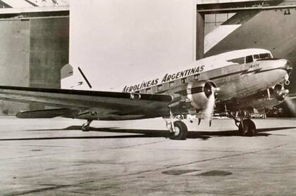 Los Douglas DC-3 habían participado en el desembarco a Normandía, en la Segunda Guerra Mundial