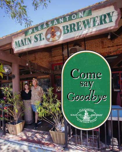 Los dueños anunciaron la noticia a través de sus redes sociales e invitaron a los clientes a acercarse al restaurante para despedirse