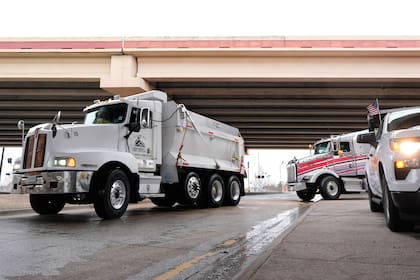 Los dueños de camiones diésel de California deben cumplir con los estándares de la CARB para ciruclar normalmente