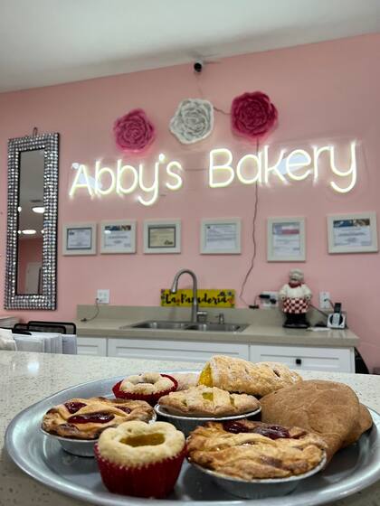 Los dueños de esta panadería de Texas podrían ser deportados, a pesar de tener green card, si son considerados culpables de contratar a inmigrantes indocumentados