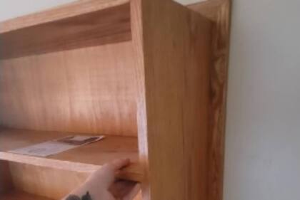 Los dueños publicaron en Reddit la secuencia de fotos que derivaron en el hallazgo de esa misteriosa habitación. Fuente: Reddit/@u/gundam2017