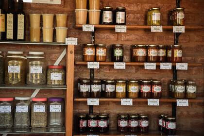 Los dulces y conservas artesanales que se venden en Yerba Suelta.