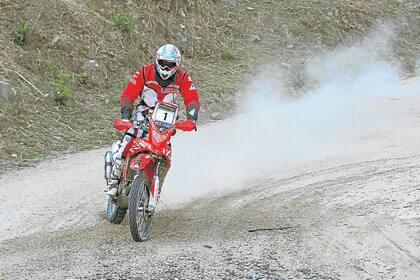 Los duros caminos pusieron a prueba máquinas y pilotos