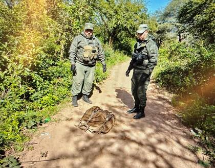 Los efectivos de gendarmería intentaron detener al sospechoso pero termino dándose a la fuga.
