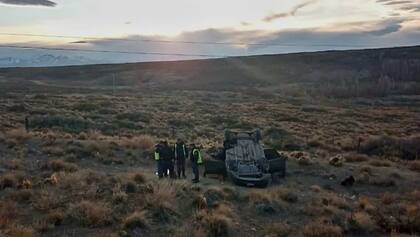Los efectivos trabajaron en el lugar del accidente.