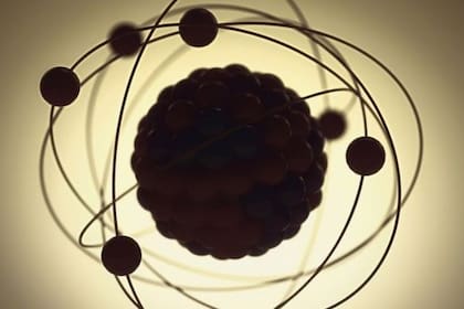 Los electrones giran alrededor del átomo y determinan su comportamiento químico