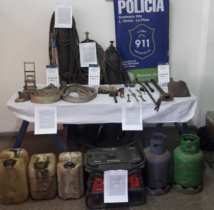 Los elementos usados para el robo de rieles