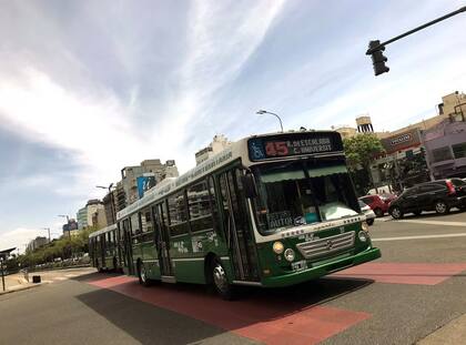 Los empleadores aseguraron que abonarán los sueldos de noviembre en dos cuotas y los aguinaldos en seis