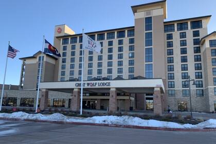 Los empleados del restaurante Loose Moose, ubicado dentro del parque acuático Great Wolf Lodge en Colorado Springs, se sorprendieron con la generosa propina