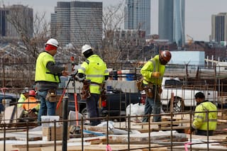 Los empresarios analizan cómo cambió el modelo de negocio porque “tener stock ya no es ventajoso”