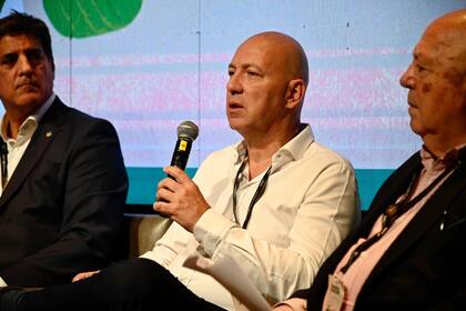 Los empresarios contextualizaron que el fuerte estancamiento es insostenible, por lo que el próximo gobierno debe dar igualdad de condiciones tributarias a la soja en relación con los otros granos