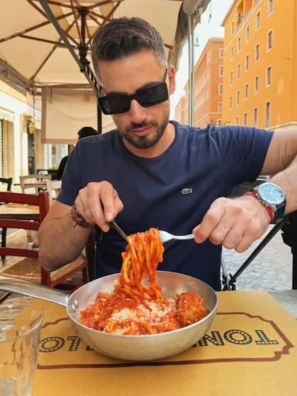Los enamorados degustaron la clásica comida italiana (Foto: Instagram)