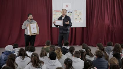 Los encargados de enseñar a los chicos las medidas para prevenir el dengue fueron médicos clínicos y pediatras