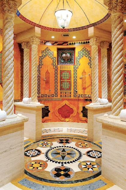 Los esfuerzos de Versace por devolverle su gloria de 1930 no conoció límites