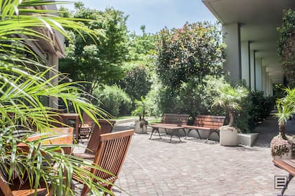 Los espacios comunes invitan a trabajar al aire libre, leer o distenderse