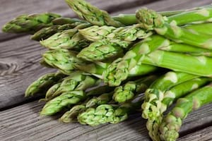 Recetas con espárragos de estación: blancos, verdes y morados
