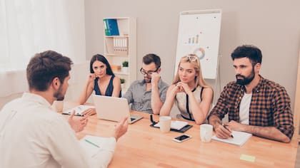 Los especialistas aconsejan mostrarse confiado y no como alguien desesperado