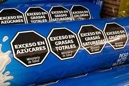 Los especialistas advierten que los octógonos pueden generar categorizaciones instantáneas como asociar el sello a lo “no saludable” y, por ende, “más rico” y, en contraposición, a los alimentos sin sello con algo “más aburrido”