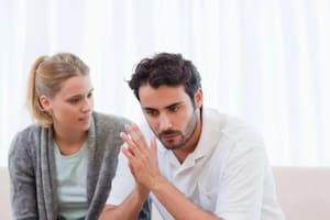 Qué significa para la psicología que una persona no te mire a los ojos mientras habla