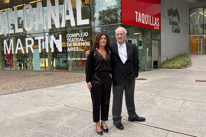 “Los espectadores madrileños aplaudiendo de pie a Joaquín Furriel y a todo
el elenco representa mucho más que la ovación a una maravillosa obra de
teatro”, expresó la ministra de Cultura porteña, Gabriela Ricardes, presente en el evento