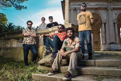 Los Espíritus antes de su show del 7 de octubre en el Polideportivo de La Plata