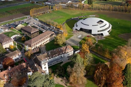 Los estudiantes tienen la opción de estudiar materias en inglés o francés