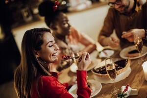 Los eventos de fin de año suelen ser momentos en los que se comen alimentos fuera de lo habitual.