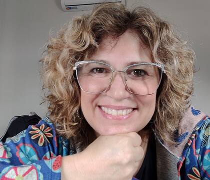 “Los eventos sociales son para ellas un gran problema ya que se encuentran ante una gran oferta de todo este tipo de alimentos que catalogamos socialmente como prohibidos. Comer de ese tipo de alimentos les genera mucha culpa, es lo que más trabajamos en el consultorio.”, sostiene Laura Kalfaian.