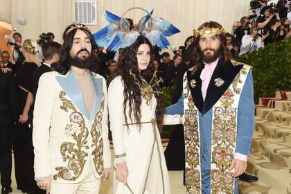 Los excéntricos Alessandro Michele, Lana Del Rey y Jared Leto en inconfundibles conjuntos Gucci