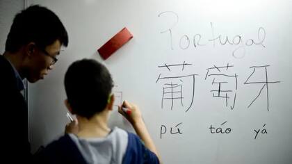 Los experimentos que imitan el aprendizaje de idiomas en el mundo real pueden tener resultados sorprendentemente rápidos