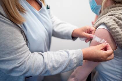 Los expertos aseguran que su aplicación es importante, en especial para personas mayores o con enfermedades preexistentes