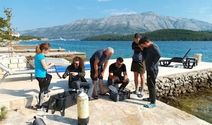 Los expertos detectaron anomalías en el suelo marino que llamó su atención, por ende emprendieron una expedición para investigar las costas de Korčula