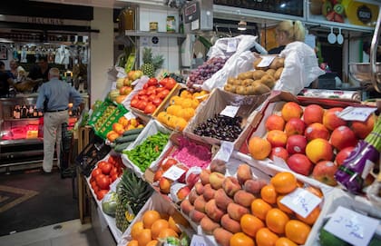 Los expertos señalan que es muy importante lavar las frutas y verduras para prevenir el síndrome urémico Hemolítico (SUH)