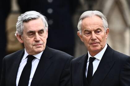 Los exprimeros ministros británicos Gordon Brown y Tony Blair
