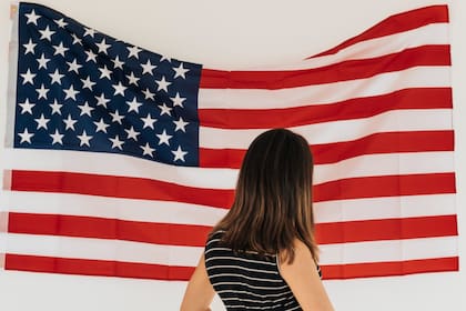 Los extranjeros pueden volverse ciudadanos de Estados Unidos con un trámite de naturalización