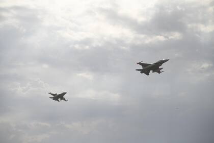 Los F-16 generaron asombro entre el público cordobés.