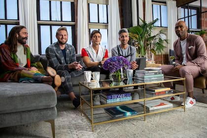 Los fab five, en una de las escenas de su famoso reality show