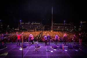 Los Fabulosos Cadillacs reunieron a 300.000 personas en la Plaza del Zócalo de México en un histórico show en junio