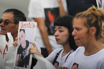 Los familiares de las víctimas del incendio en Esteban Echeverría piden justicia