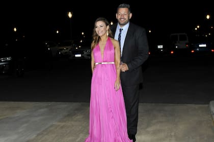 Mariana Brey junto a su novio