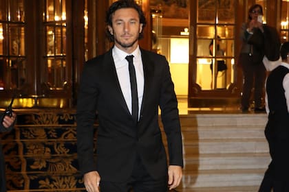 Los famosos llegan al hotel Alvear para celebrar junto a Guido Kaczka su casamiento